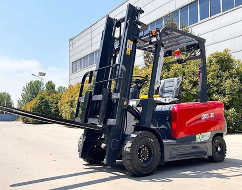 Вилочный погрузчик 2 тонны подъём 3м 5000 Ватт